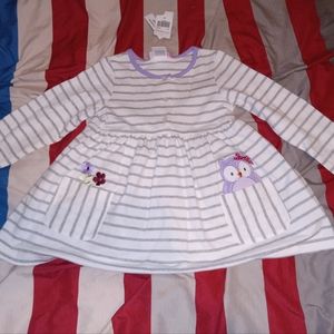 Girls size 5t long sleeve